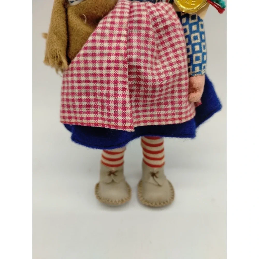 Vintage Mascotes de Maria Helena Doll Folk Art  Lady- Portugal 8.5